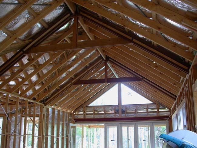 Rafter roof construction with king post truss detail